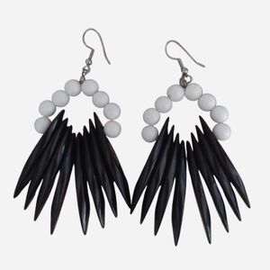 Vintage‎ Black and White Dangle Earrings